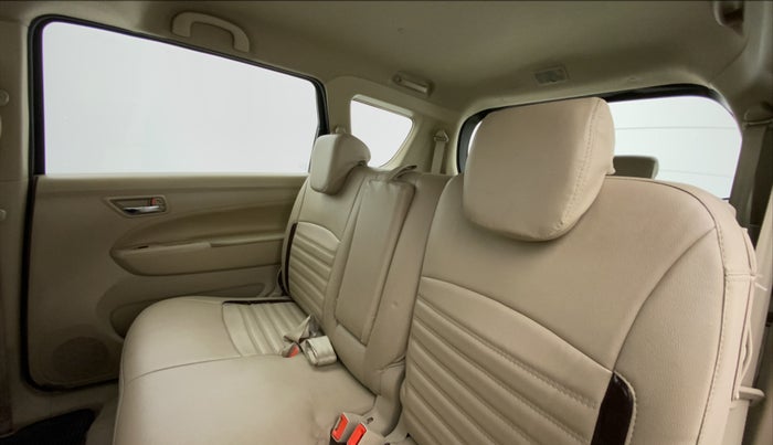 2017 Maruti Ertiga VXI ABS, Petrol, Manual, 68,104 km, Right Side Rear Door Cabin
