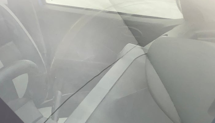 2013 Toyota Etios Liva G, Petrol, Manual, 51,778 km, Front windshield - Minor spot on windshield