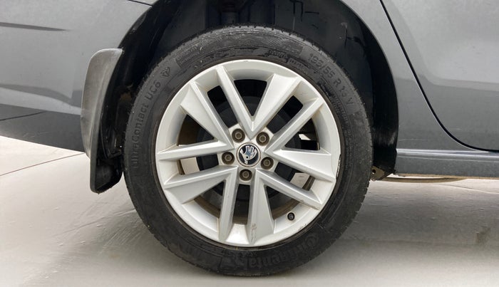 2017 Skoda Rapid STYLE 1.5 TDI, Diesel, Manual, 1,15,276 km, Right Rear Wheel