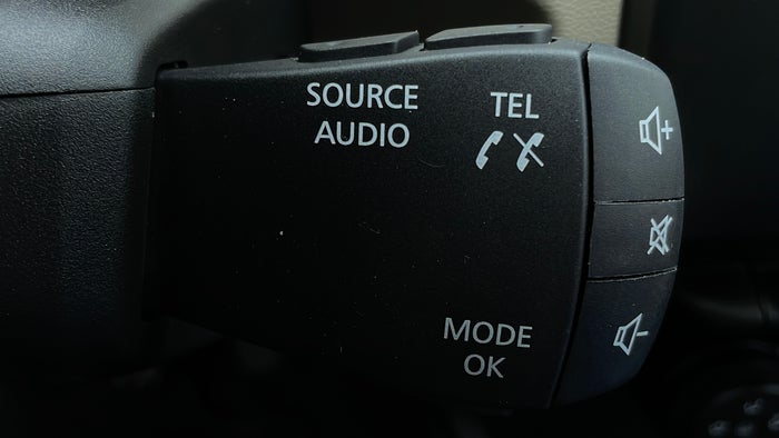 RENAULT DUSTER-Drivers Control