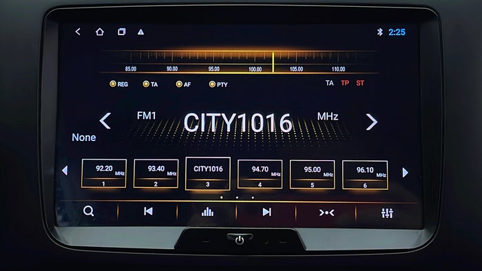 RENAULT DUSTER-Infotainment System
