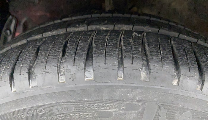 2011 Hyundai i20 MAGNA O 1.2, Petrol, Manual, 46,091 km, Left Front Tyre Tread