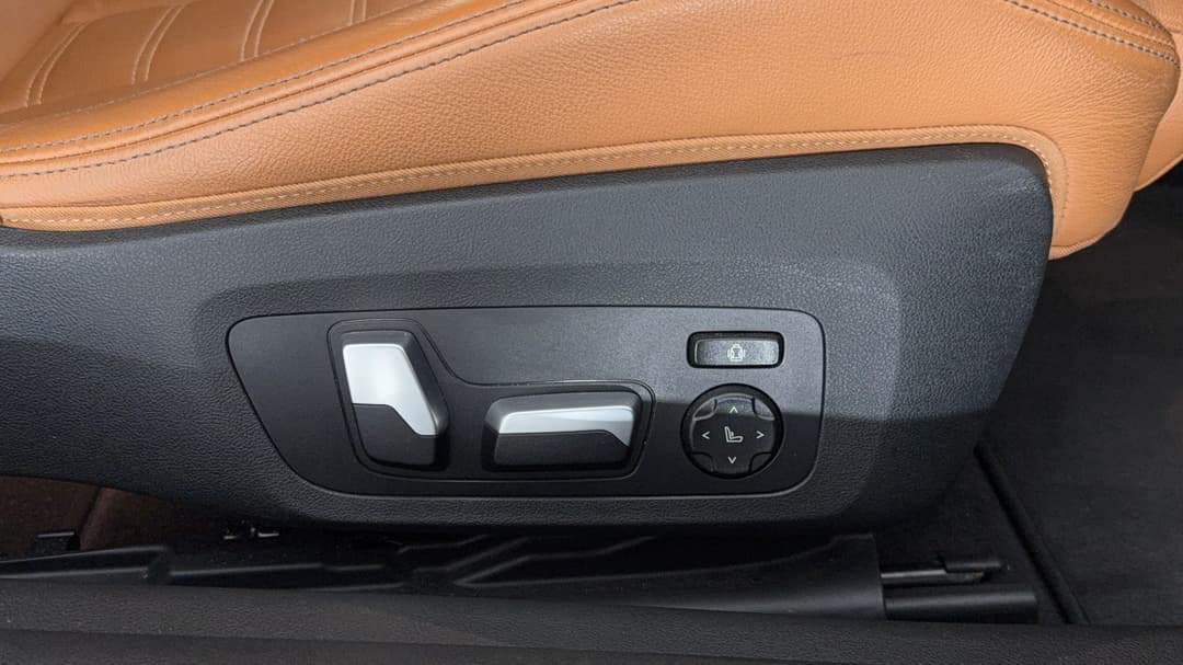 2020 BMW 4 M440i xDrive, Automatic, 50587 km, Drivers Side Adjustment Panel