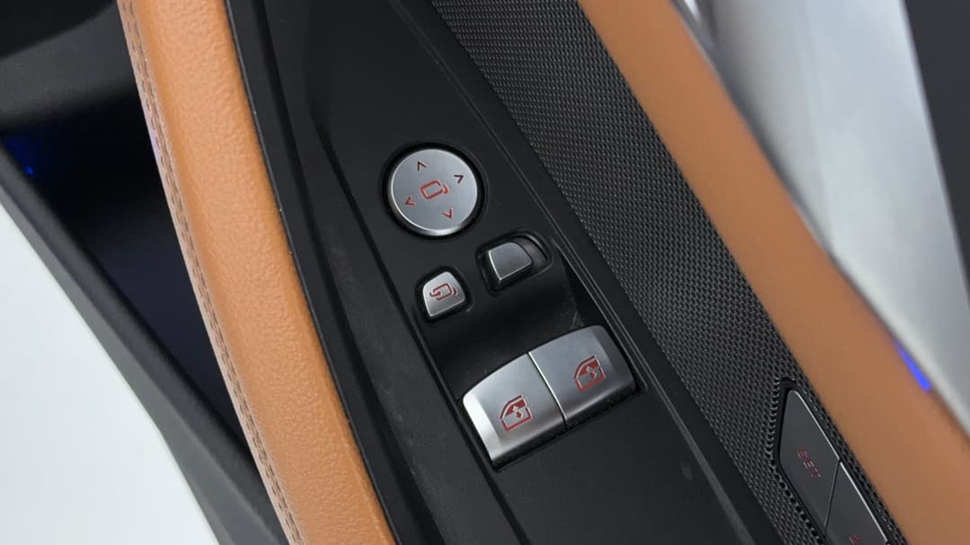 2020 BMW 4 M440i xDrive, Automatic, 50587 km, Drivers Side Door Panel Controls