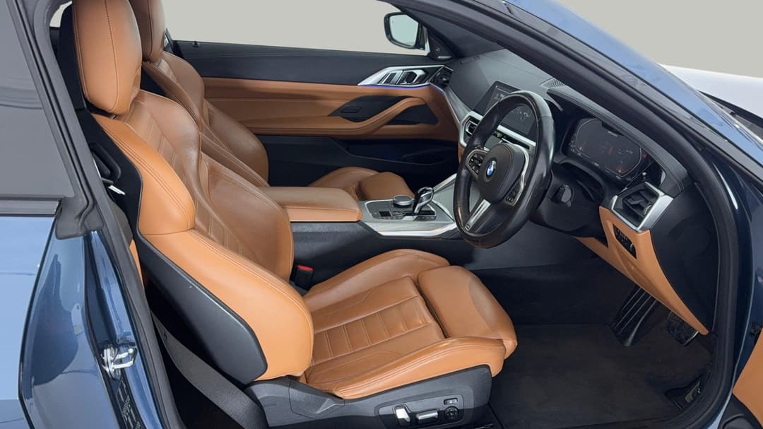 2020 BMW 4 M440i xDrive, Automatic, 50587 km, Right Side Front Door Cabin View