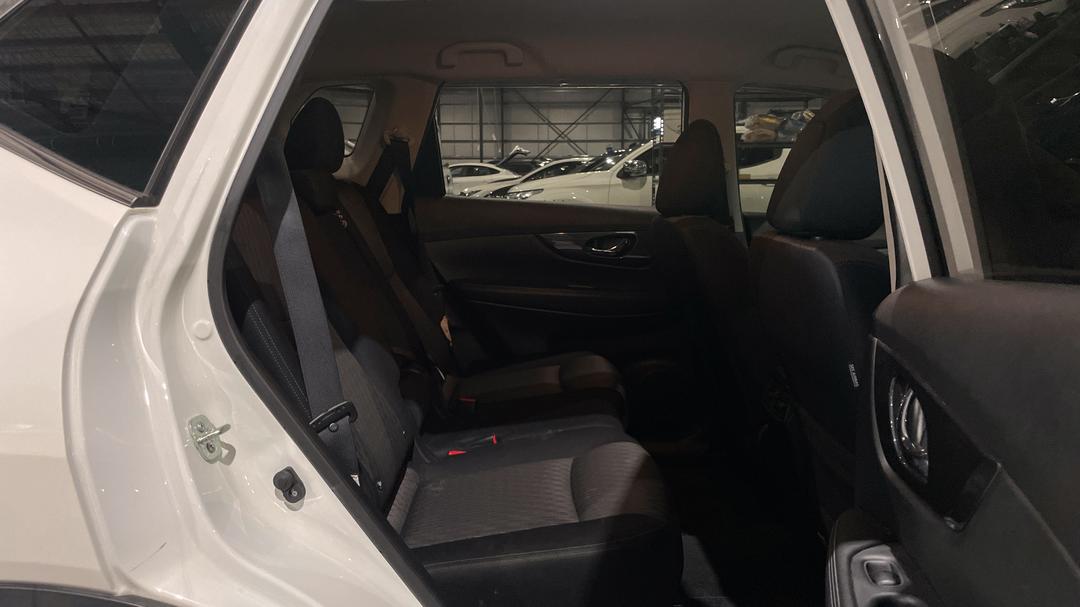 2020 Nissan X-trail St (4x4), Automatic, 94974 km, Right Side Rear Door Cabin View