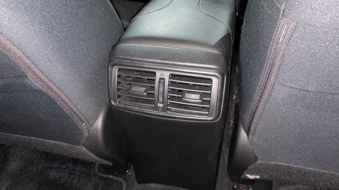 2020 Nissan X-trail St (4x4), Automatic, 94974 km, Rear A/C Vent