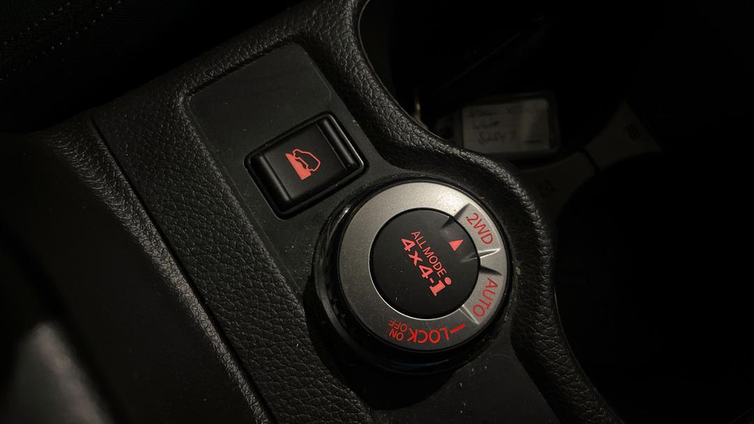 2020 Nissan X-trail St (4x4), Automatic, 94974 km, Utility Switches/Buttons