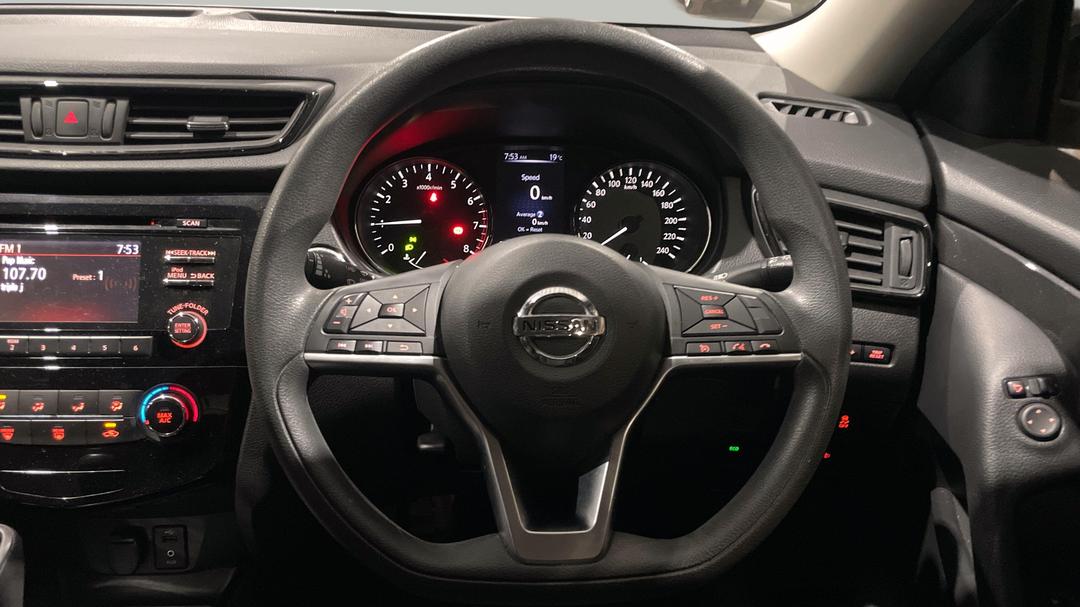 2020 Nissan X-trail St (4x4), Automatic, 94974 km, Steering Wheel Close-up