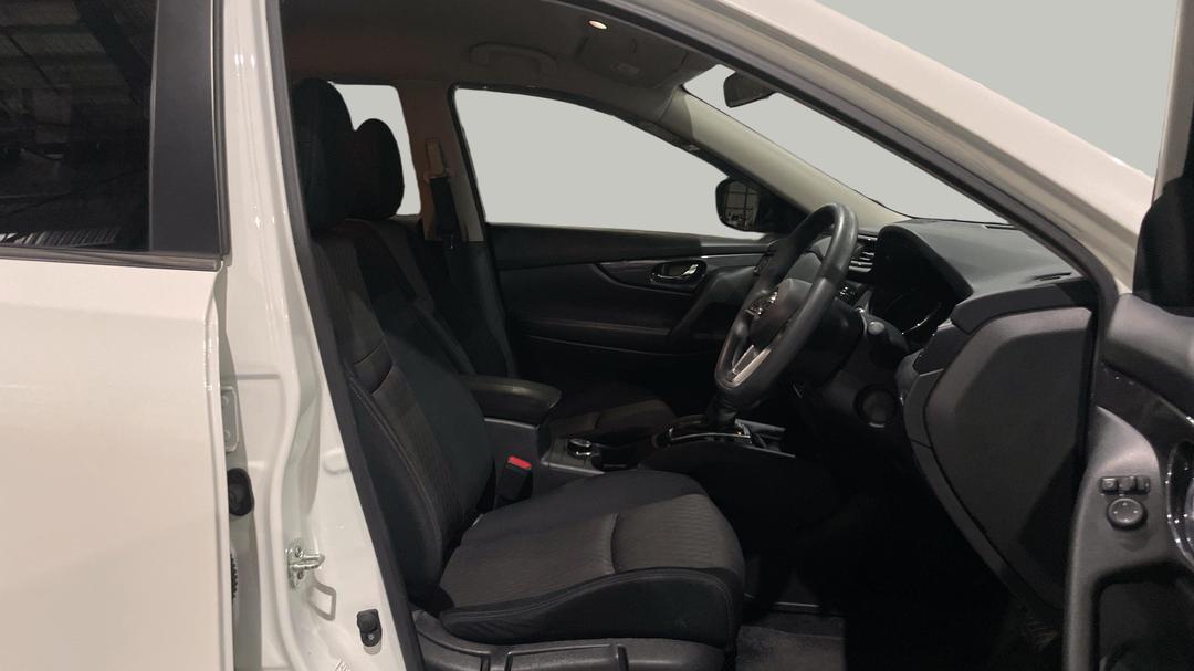 2020 Nissan X-trail St (4x4), Automatic, 94974 km, Right Side Front Door Cabin View