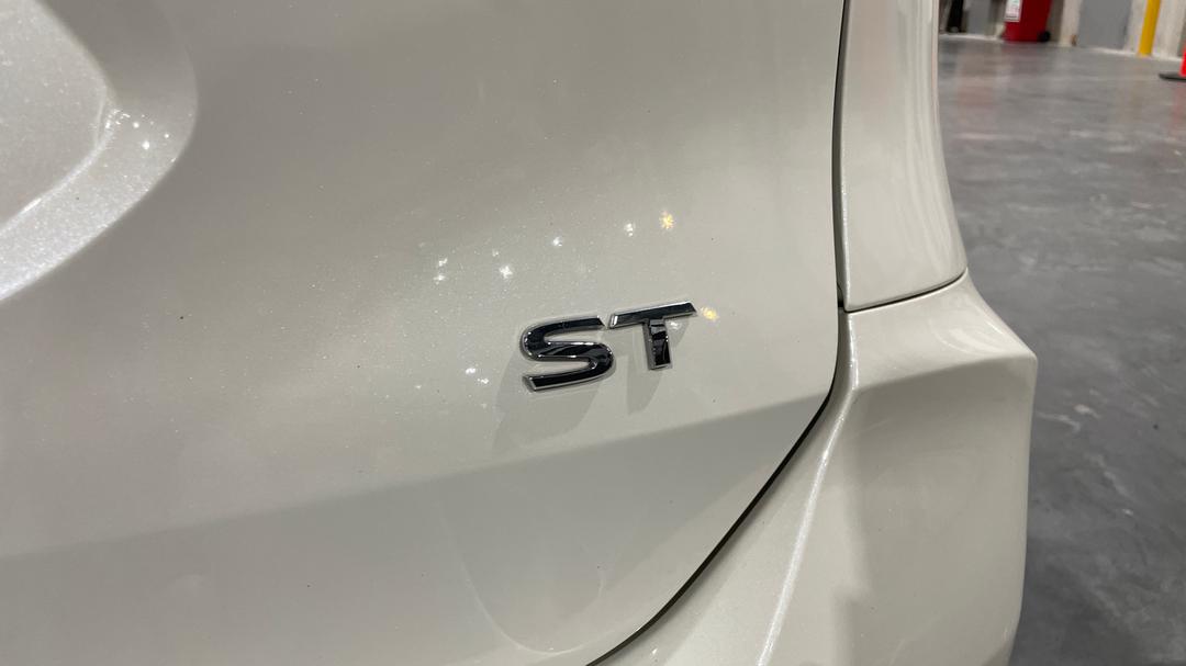 2020 Nissan X-trail St (4x4), Automatic, 94974 km, Badge (Boot Right Side)