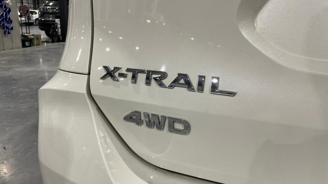 2020 Nissan X-trail St (4x4), Automatic, 94974 km, Badge (Boot Left Side)