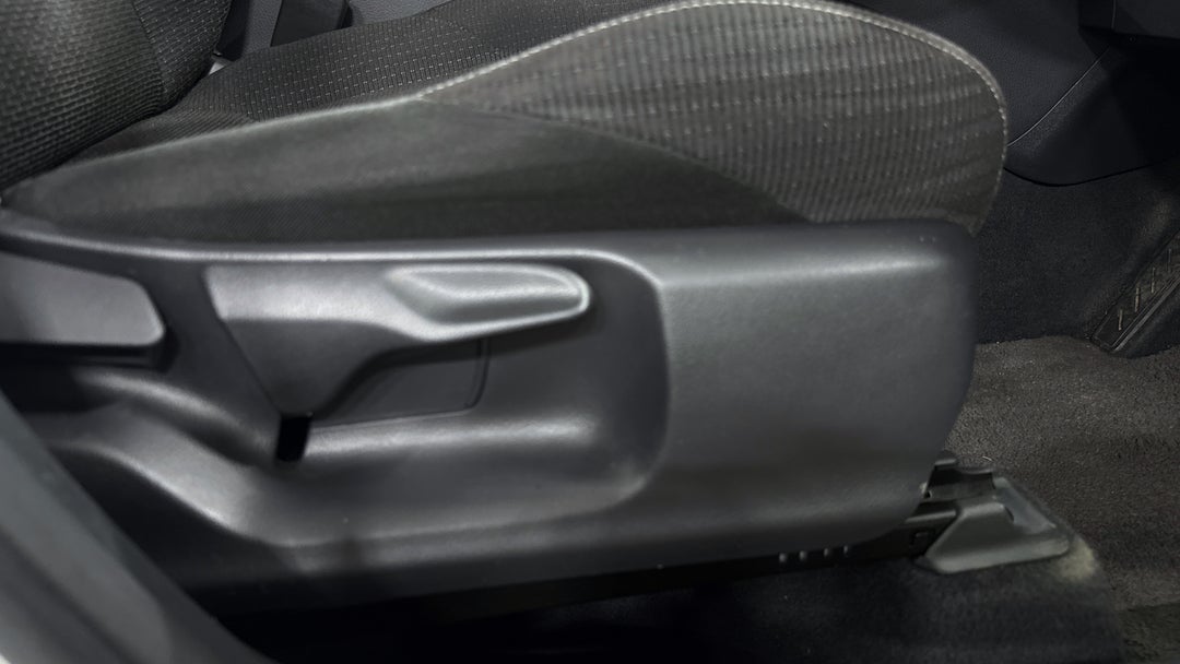 2019 Toyota C-HR (2WD), Automatic, 39020 km, Drivers Side Adjustment Panel