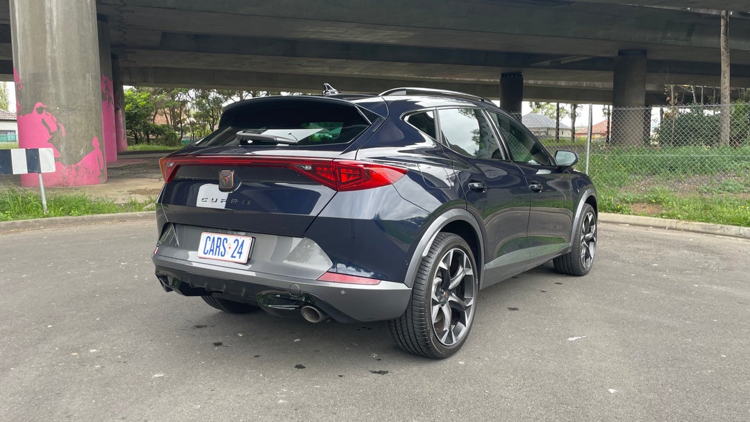 Right Back Diagonal (45- Degree) View