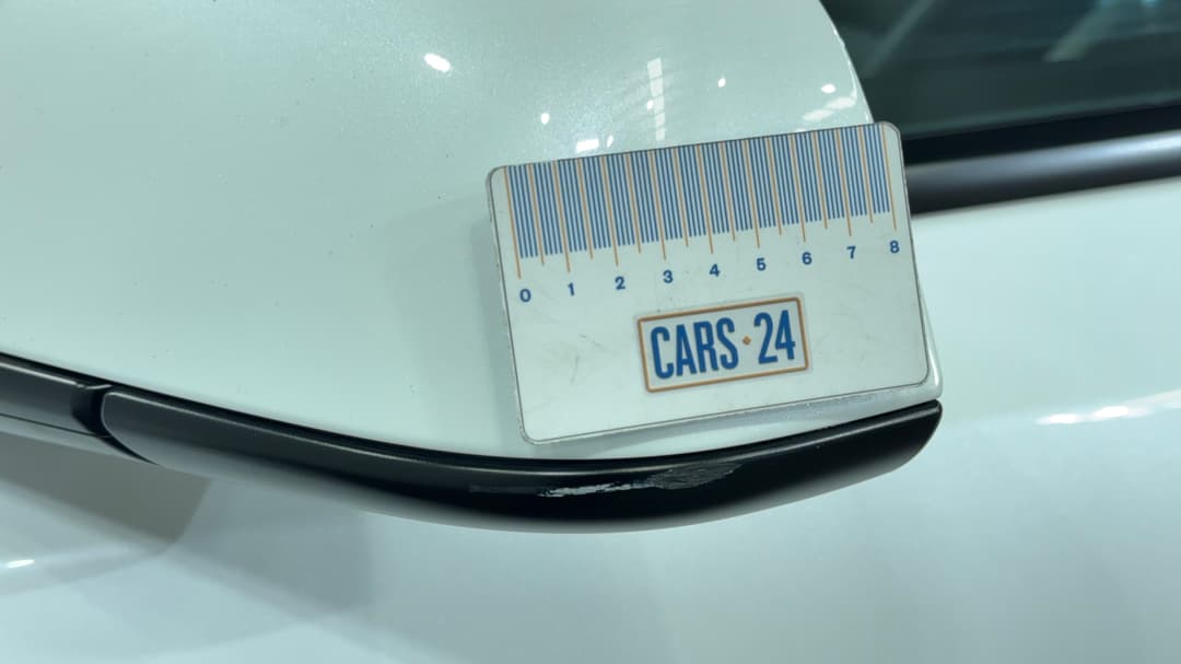 2023 Tesla Model Y Rear-wheel Drive, Automatic, 60579 km, Side Mirrors Housing LHS Scratch