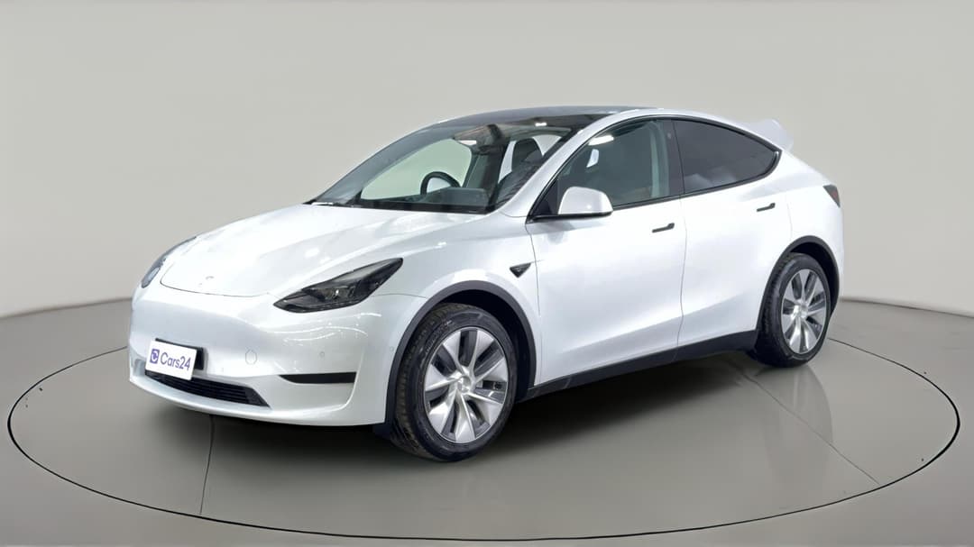 2023 Tesla Model Y Rear-wheel Drive, Automatic, 60579 km, Left Front Diagonal (45- Degree) View