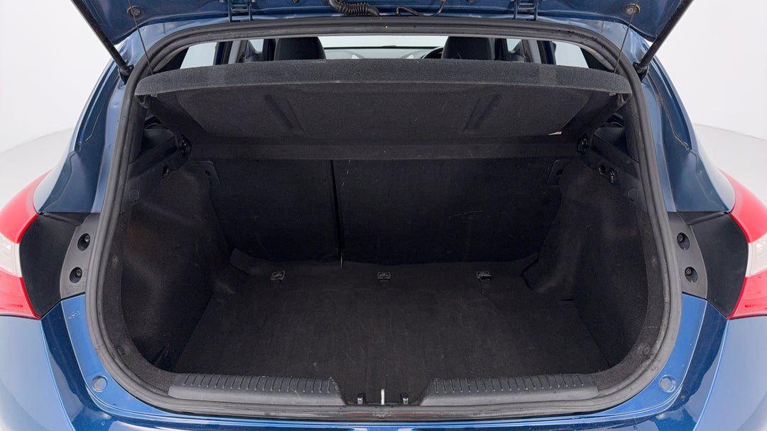 2014 Hyundai i30 Se, Automatic, 148790 km, Boot Inside View