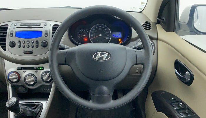 2014 Hyundai i10 SPORTZ 1.1 IRDE2, Petrol, Manual, 41,279 km, Steering Wheel Close-up