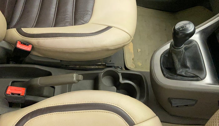2015 Hyundai i10 SPORTZ 1.1, Petrol, Manual, 94,232 km, Gear Lever