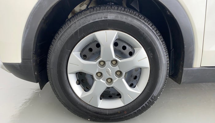2020 Mahindra XUV300 1.2 W6 MT, Petrol, Manual, 22,100 km, Left Front Wheel