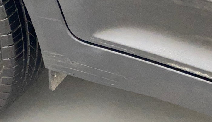 2017 Hyundai Creta E PLUS 1.6 PETROL, Petrol, Manual, 38,056 km, Right running board - Minor scratches