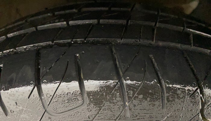 2017 Hyundai Creta E PLUS 1.6 PETROL, Petrol, Manual, 38,056 km, Right Front Tyre Tread