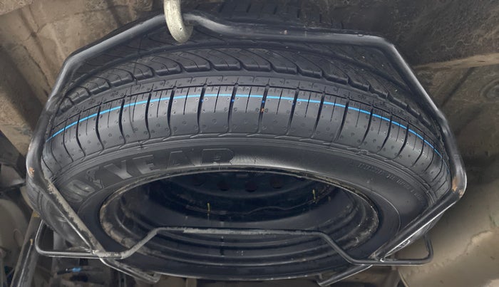 2019 Maruti XL6 ALPHA SHVS  MT, Petrol, Manual, 23,344 km, Spare Tyre
