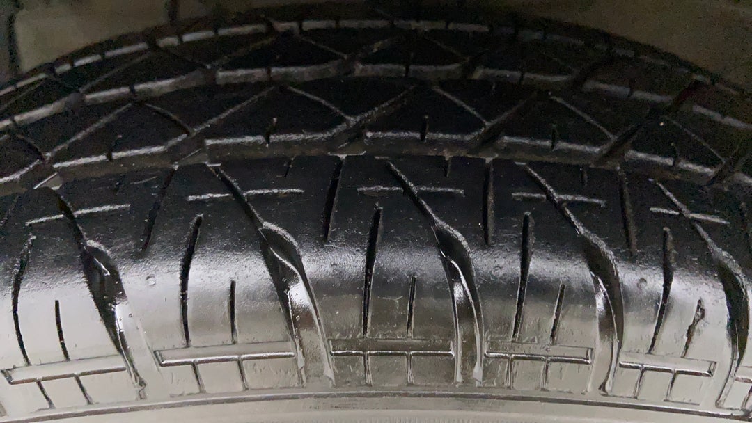 Left Front Tyre Tread