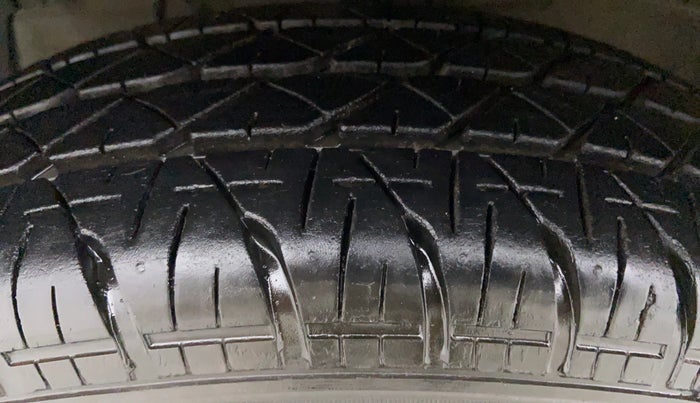 2014 Maruti Swift Dzire VXI 1.2 BS IV, Petrol, Manual, 40,981 km, Left Front Tyre Tread