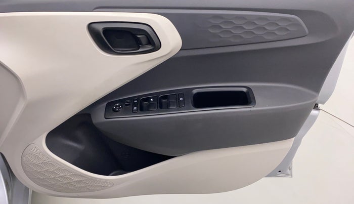 2021 Hyundai AURA S 1.2 CNG, CNG, Manual, 30,501 km, Driver Side Door Panels Control