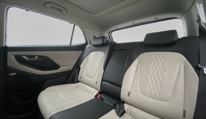 2020 Hyundai Creta SX (O) DIESEL AT, Diesel, Automatic, 29,187 km, Right Side Rear Door Cabin
