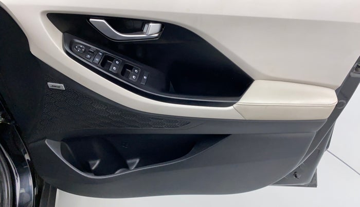 2020 Hyundai Creta SX (O) DIESEL AT, Diesel, Automatic, 29,187 km, Driver Side Door Panels Control