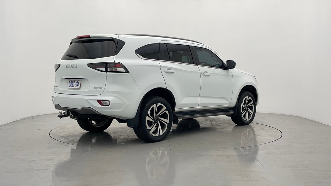 Right Back Diagonal (45- Degree) View