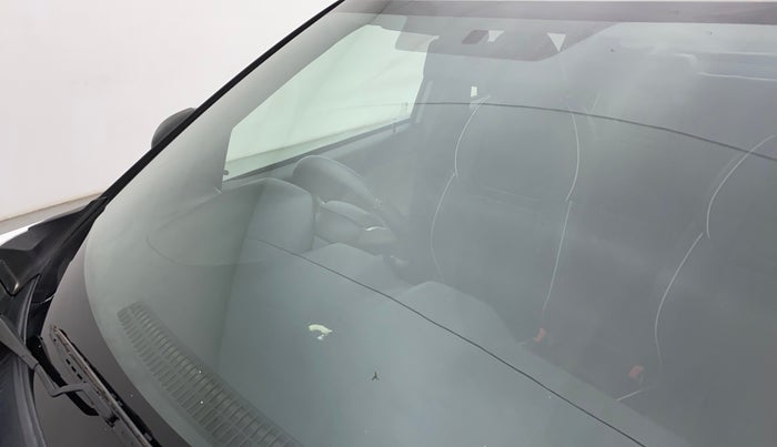2021 Nissan MAGNITE XE, Petrol, Manual, 67,103 km, Front windshield - Minor spot on windshield
