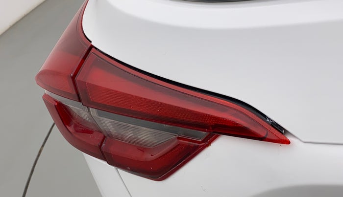 2021 Nissan MAGNITE XE, Petrol, Manual, 67,103 km, Left tail light - Minor damage