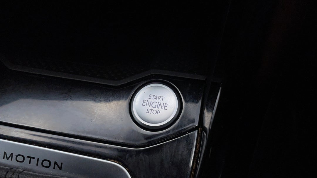 2022 Volkswagen T-roc 140tsi R-line (restricted Ftr), Automatic, 30130 km, Keyless / Button Start