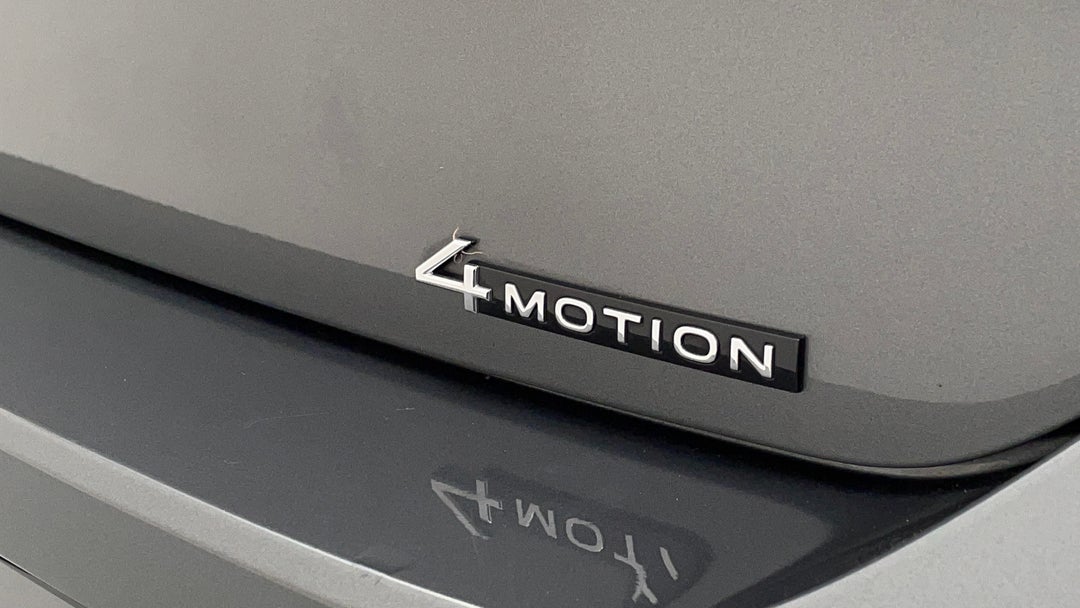 2022 Volkswagen T-roc 140tsi R-line (restricted Ftr), Automatic, 30130 km, Badge (Boot Right Side)