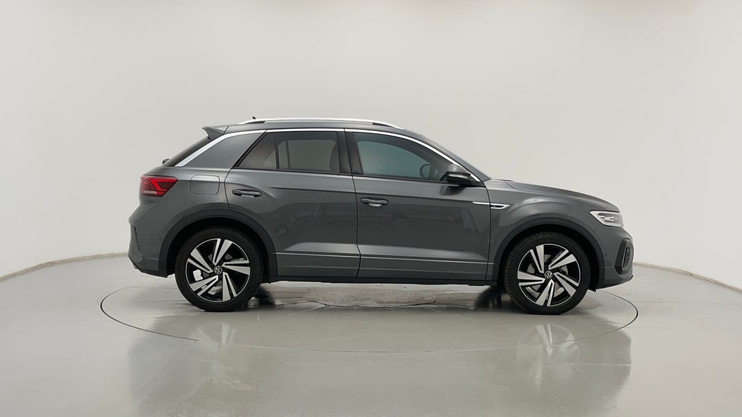 2022 Volkswagen T-roc 140tsi R-line (restricted Ftr), Automatic, 30130 km, Right Side View