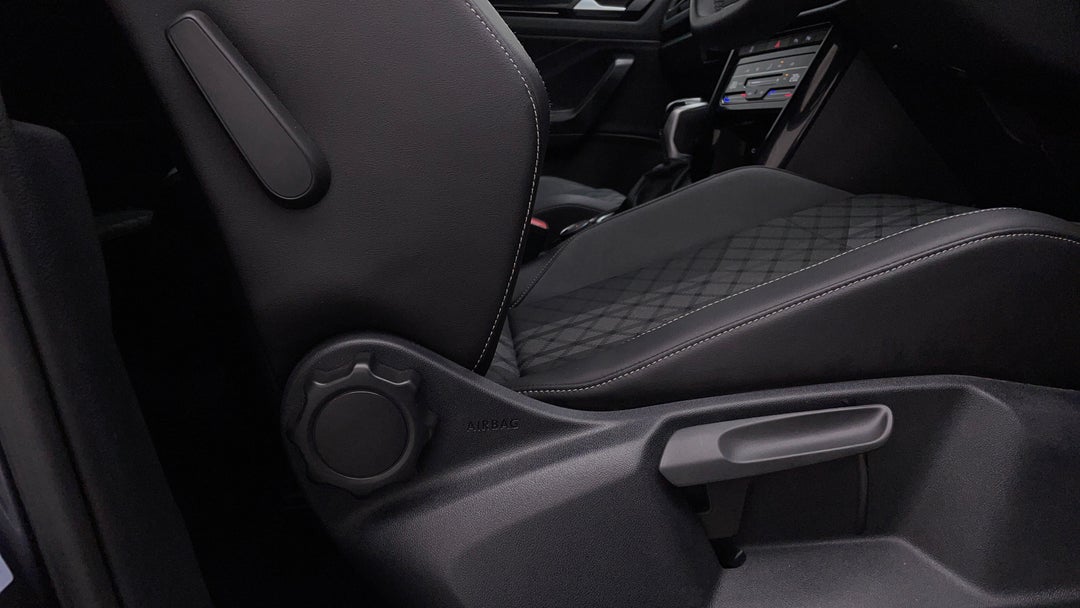 2022 Volkswagen T-roc 140tsi R-line (restricted Ftr), Automatic, 30130 km, Drivers Side Adjustment Panel