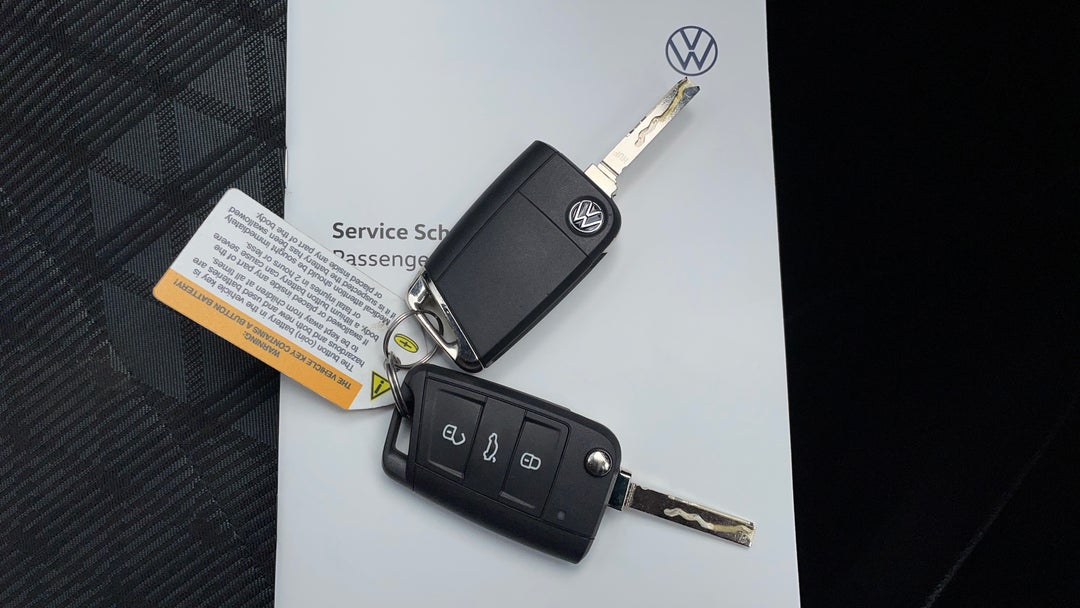 2022 Volkswagen T-roc 140tsi R-line (restricted Ftr), Automatic, 30130 km, Key Close-up