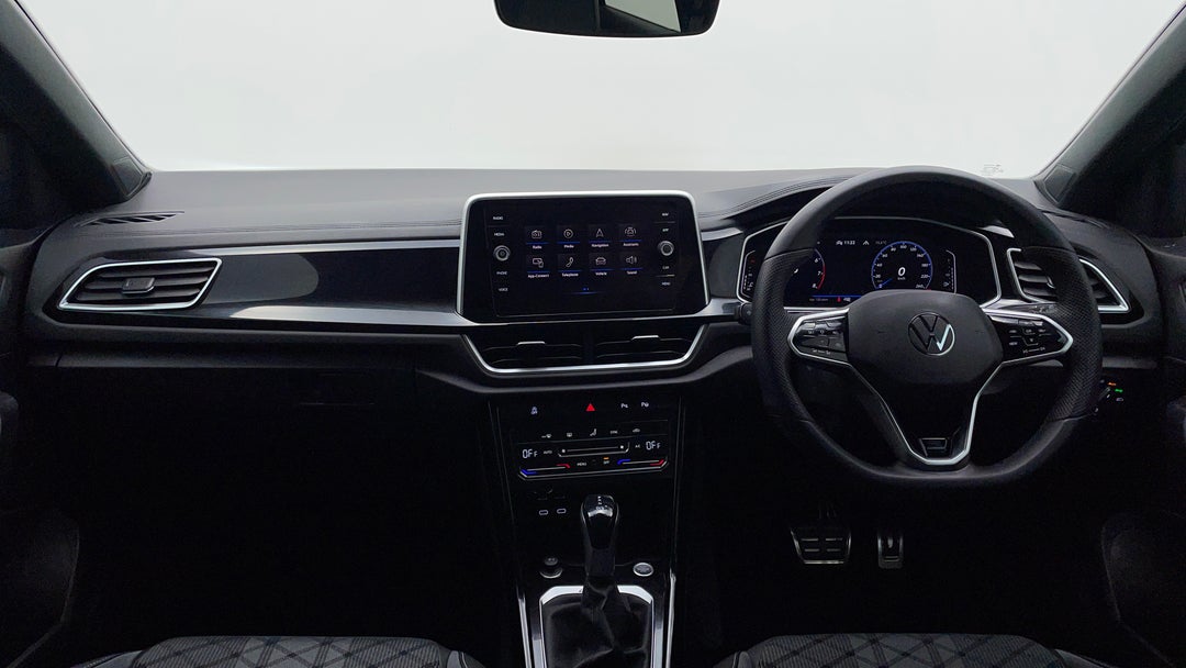 2022 Volkswagen T-roc 140tsi R-line (restricted Ftr), Automatic, 30130 km, Dashboard View
