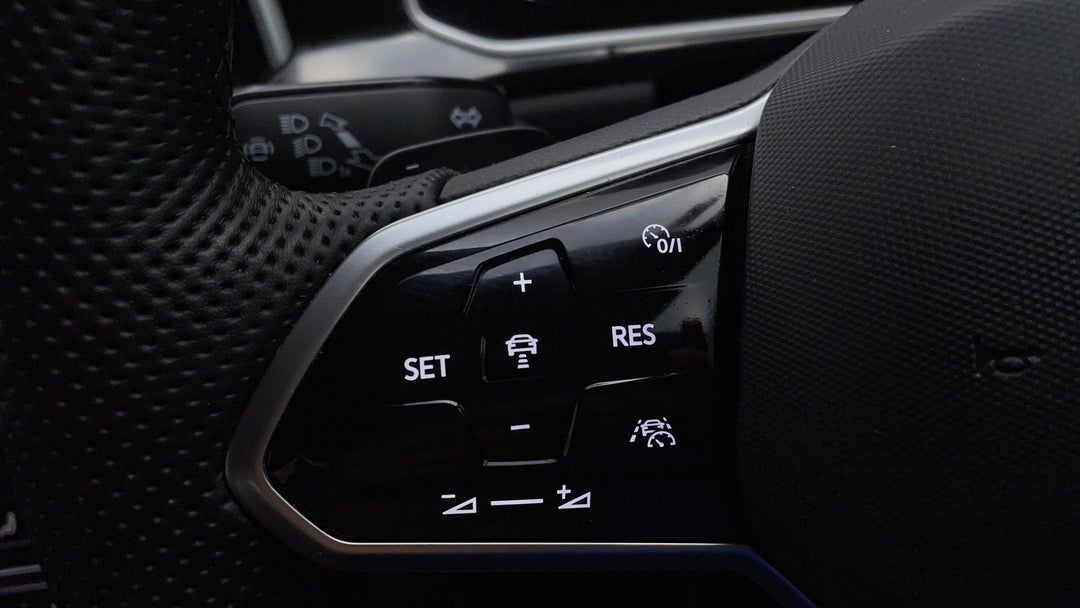 2022 Volkswagen T-roc 140tsi R-line (restricted Ftr), Automatic, 30130 km, Cruise Control