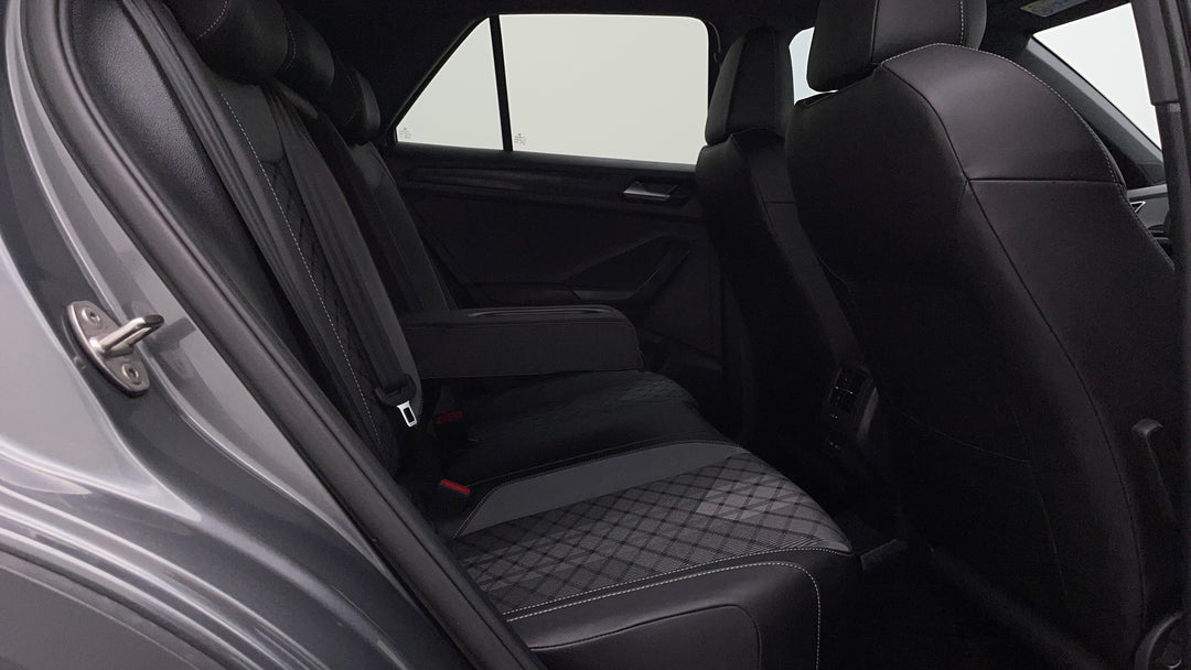 2022 Volkswagen T-roc 140tsi R-line (restricted Ftr), Automatic, 30130 km, Right Side Rear Door Cabin View