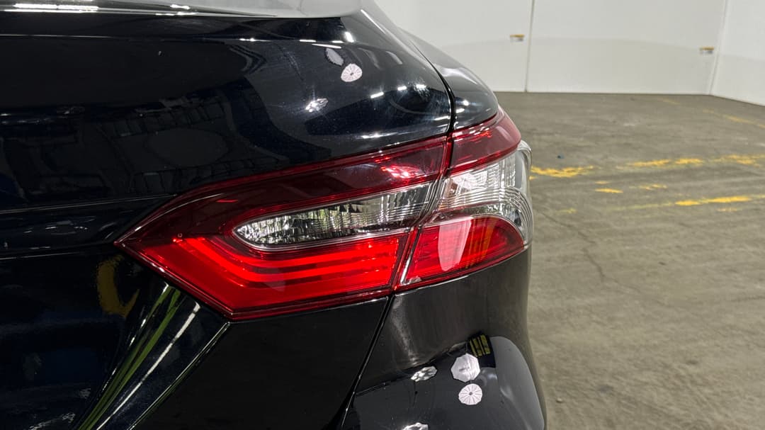 2023 Toyota Camry Ascent, Automatic, 28095 km, Badge (Boot Right Side)