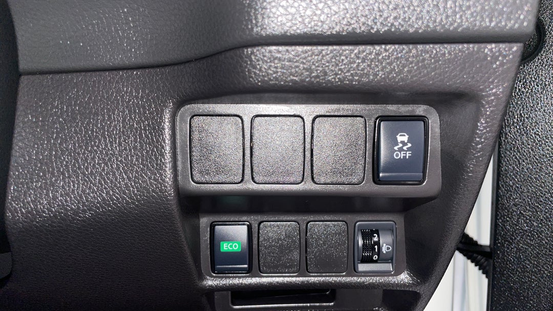 2021 Nissan X-trail St (2WD), Automatic, 76002 km, Utility Switches/Buttons