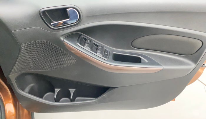 2018 Ford FREESTYLE TITANIUM 1.5 DIESEL, Diesel, Manual, 22,937 km, Driver Side Door Panels Control
