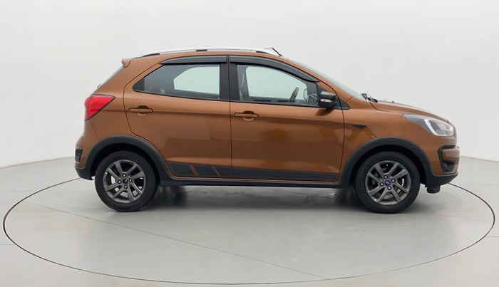2018 Ford FREESTYLE TITANIUM 1.5 DIESEL, Diesel, Manual, 22,937 km, Right Side View