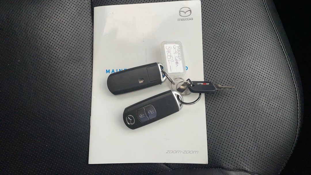 2017 Mazda CX-9 Touring (awd), Automatic, 123459 km, Key Close-up