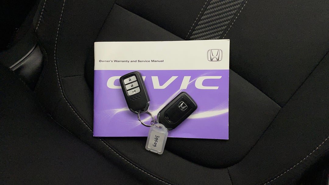 2017 Honda Civic Vti-s, Automatic, 50198 km, Key Close-up