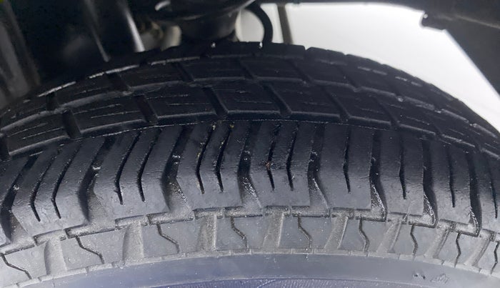 2017 Maruti Alto 800 LXI, Petrol, Manual, 50,197 km, Left Rear Tyre Tread